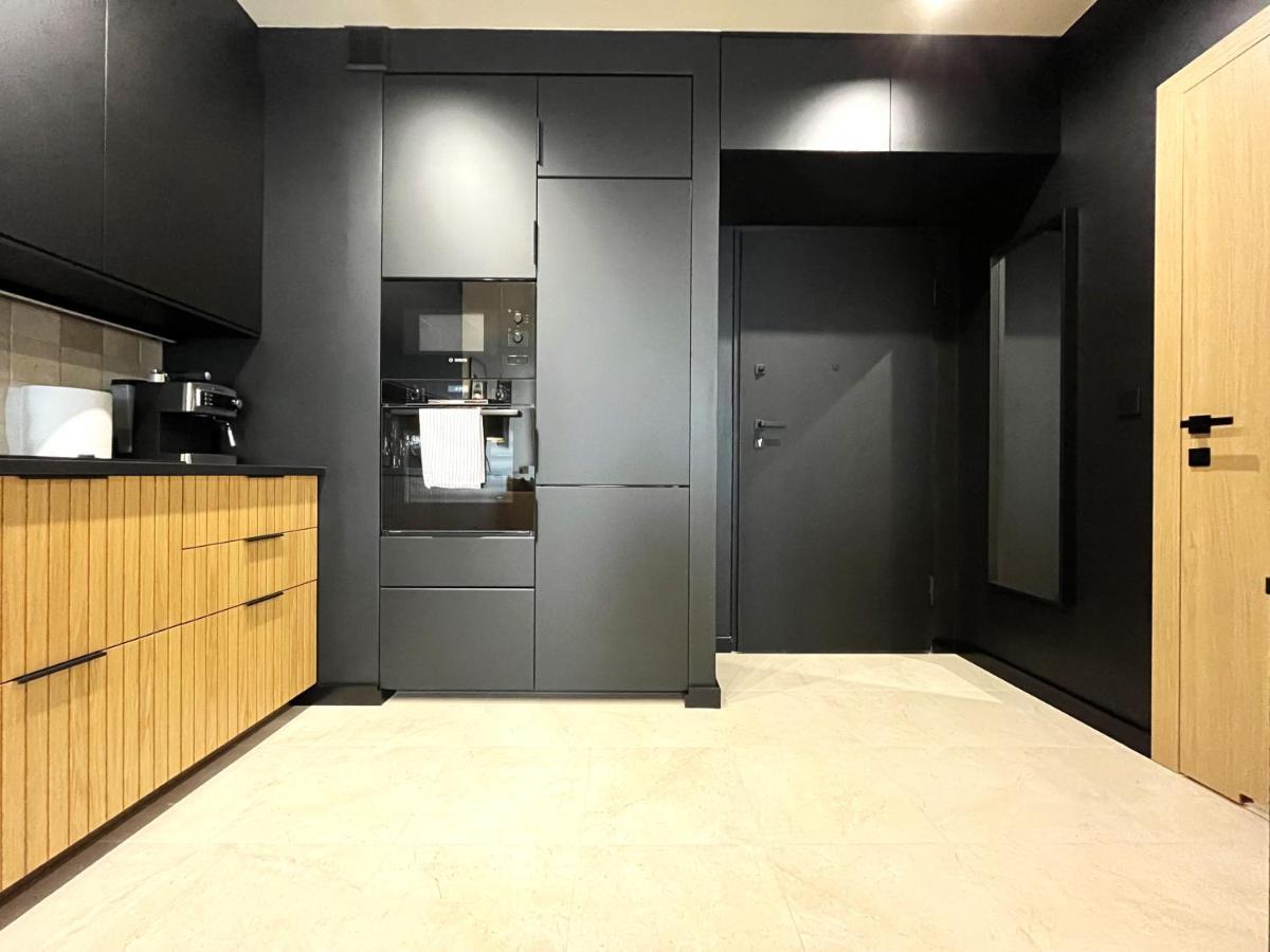 Wyszynskiego Apartment - Self Check-In 20H - Parking &Lift 브로츠와프 외부 사진