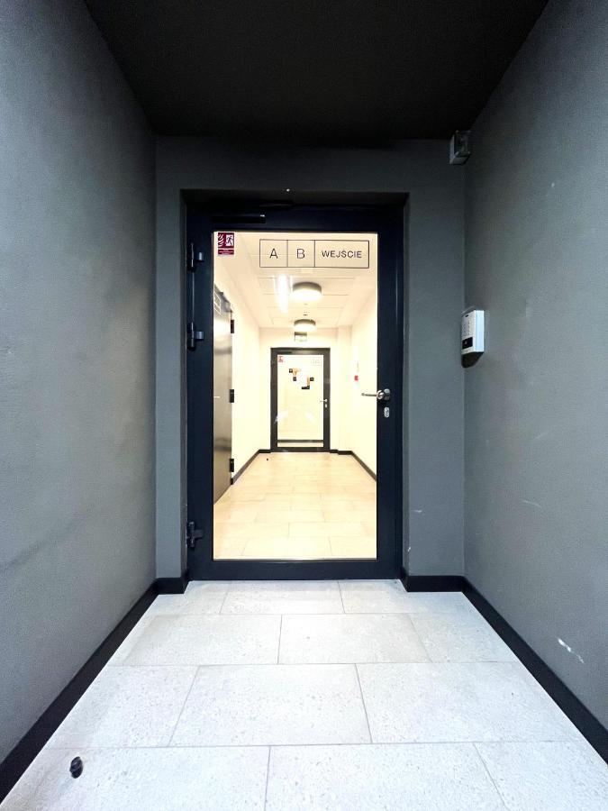 Wyszynskiego Apartment - Self Check-In 20H - Parking &Lift 브로츠와프 외부 사진