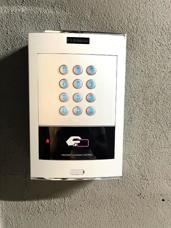 Wyszynskiego Apartment - Self Check-In 20H - Parking &Lift 브로츠와프 외부 사진
